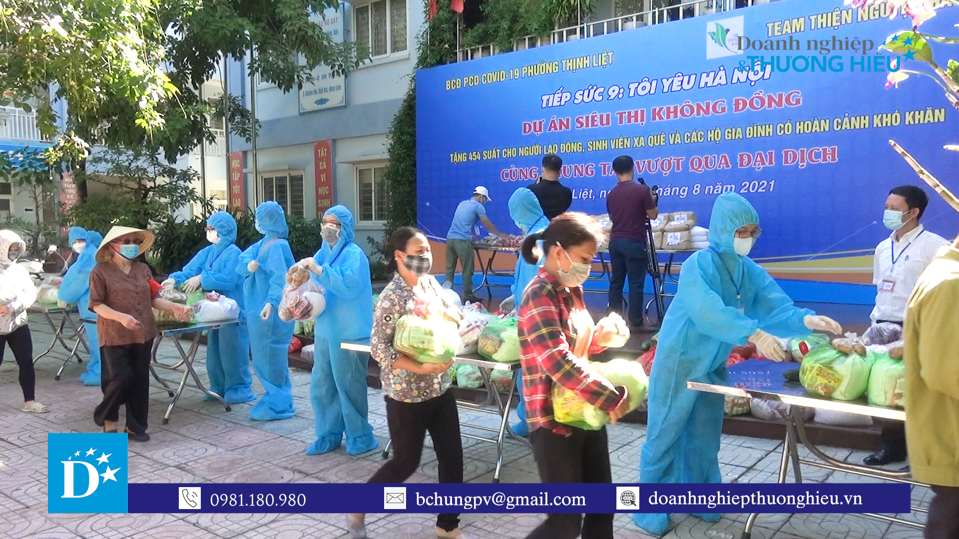 Hà Nội: UBND Phường Thịnh Liệt tổ chức trao quà hỗ trợ các gia đình có hoàn cảnh khó khăn ảnh hưởng bởi dịch Covid -19
